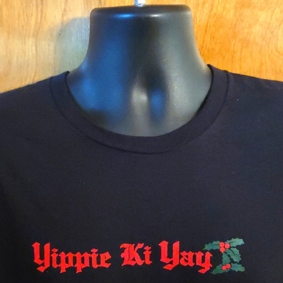 Grunt Style Mens Die Hard John McClane Christmas Tshirt Size X-Large - Picture 2 of 8